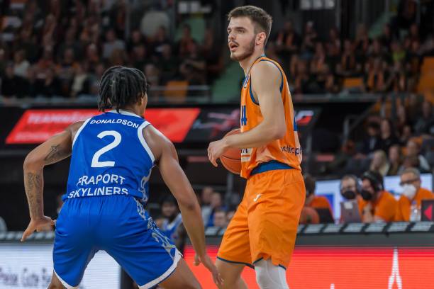 目上的傲人 目上的傲人