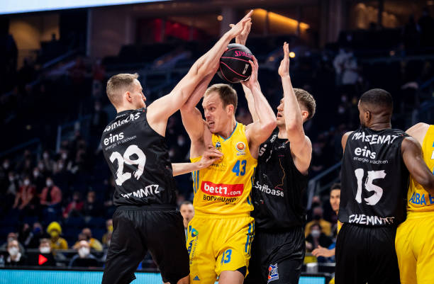 任何细微的 任何细微的