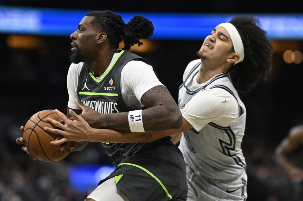 米罗单场20+15板且命中率超85%场次高居队史第一（米罗单场20分15板且命中率85%以上的次数居队史第一）